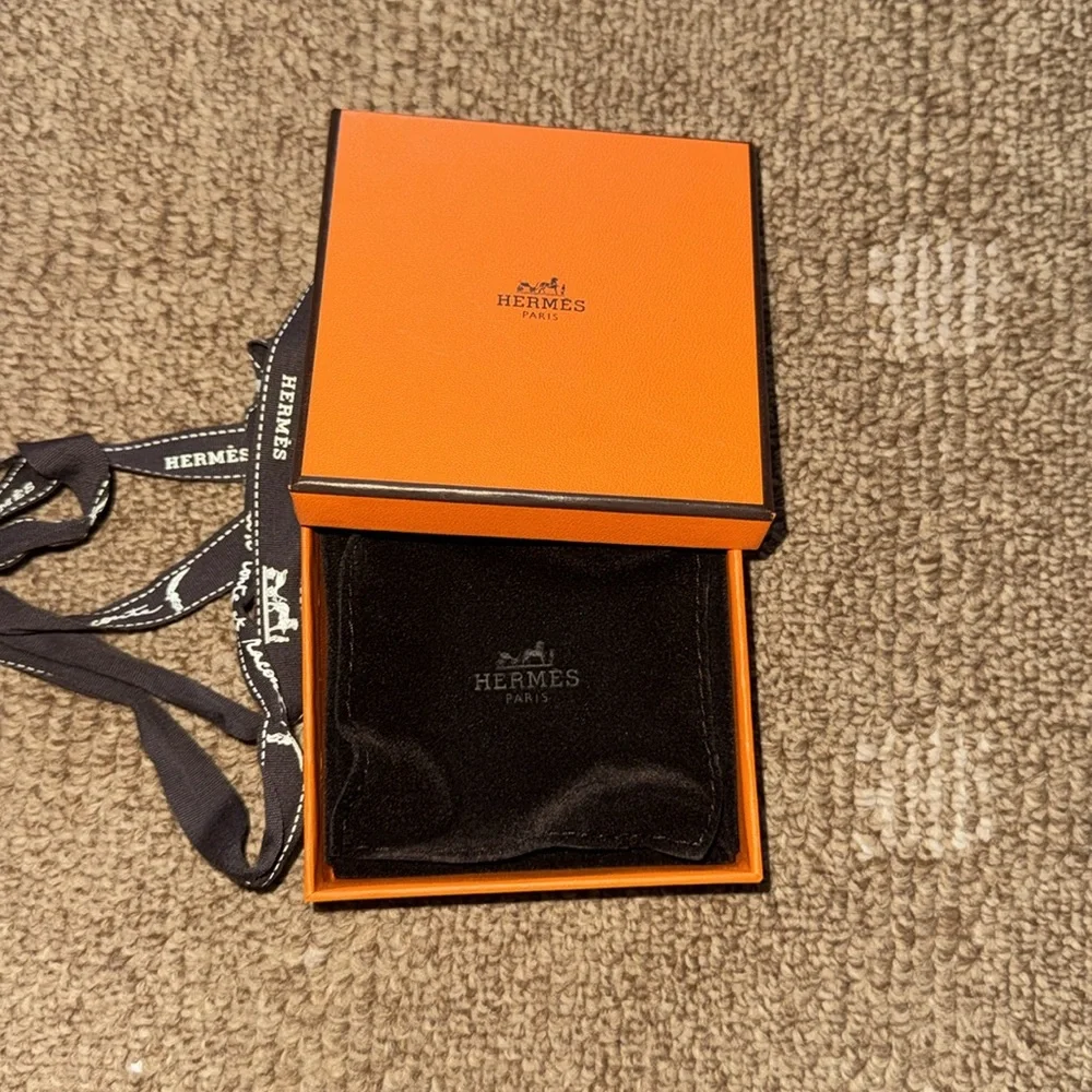 Hermès Orange Gift Box with Ribbon for jewelry